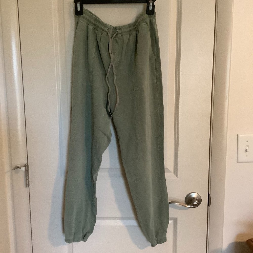 Mia Terra juniors medium jogger pants 95% cotton